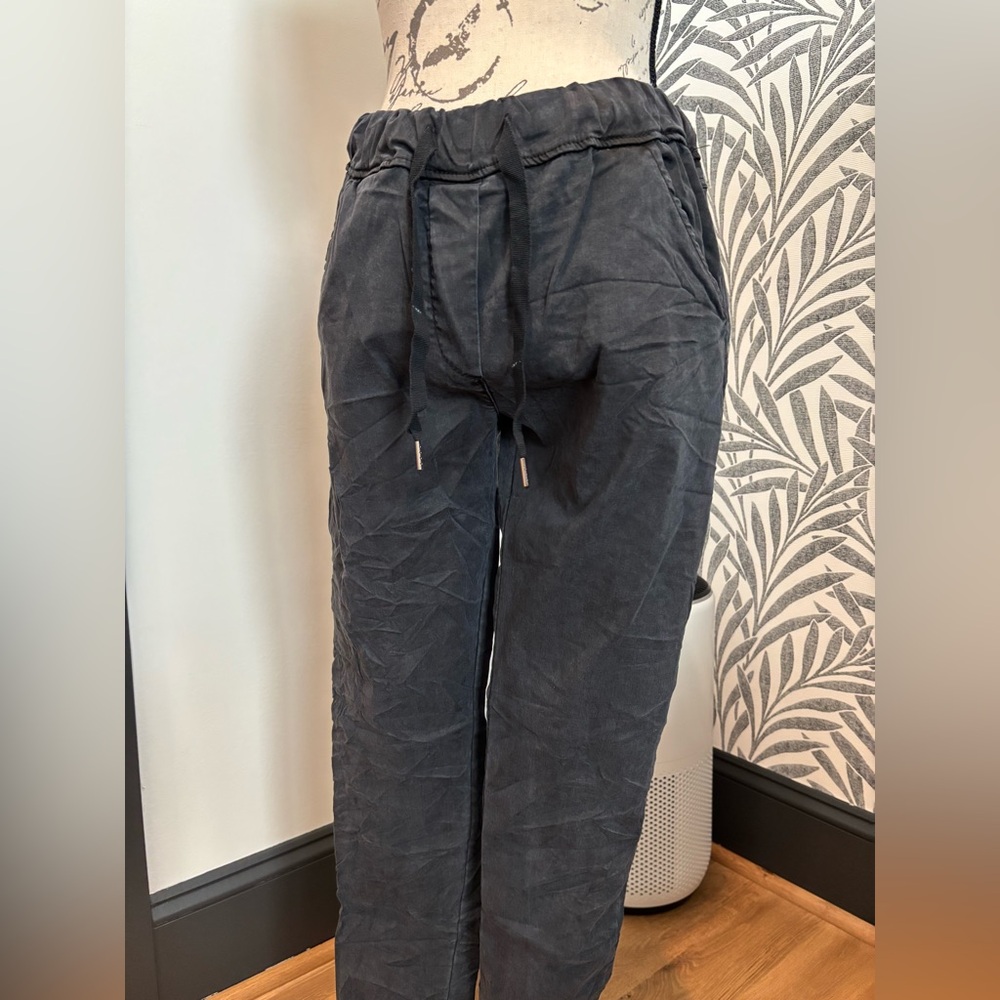 Tina Stephens Sloan Tencel Ragged Edge Pant in Black OS